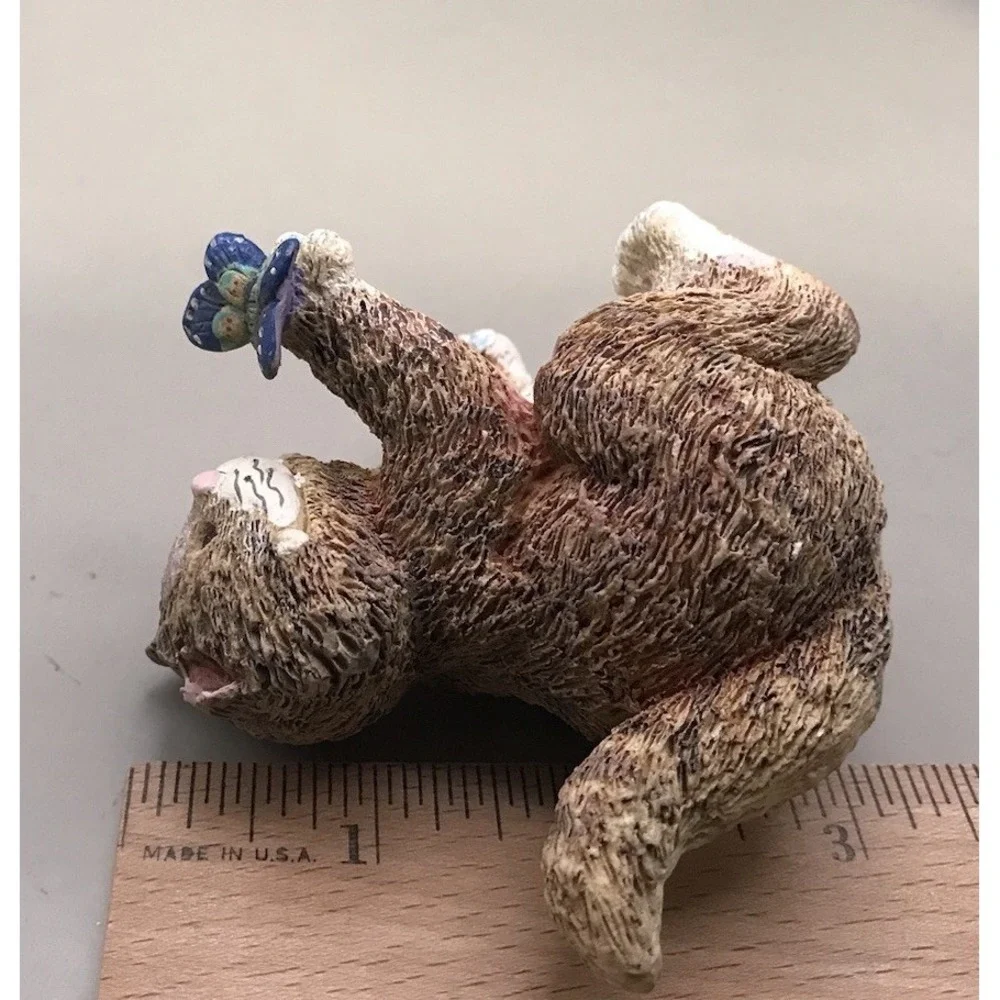 Russ Berrie Resin Tabby Cat With‎ Butterfly